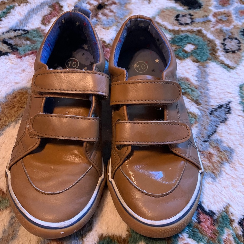 Youth Boys Size 10 - brown shoes (Cat&Jack)